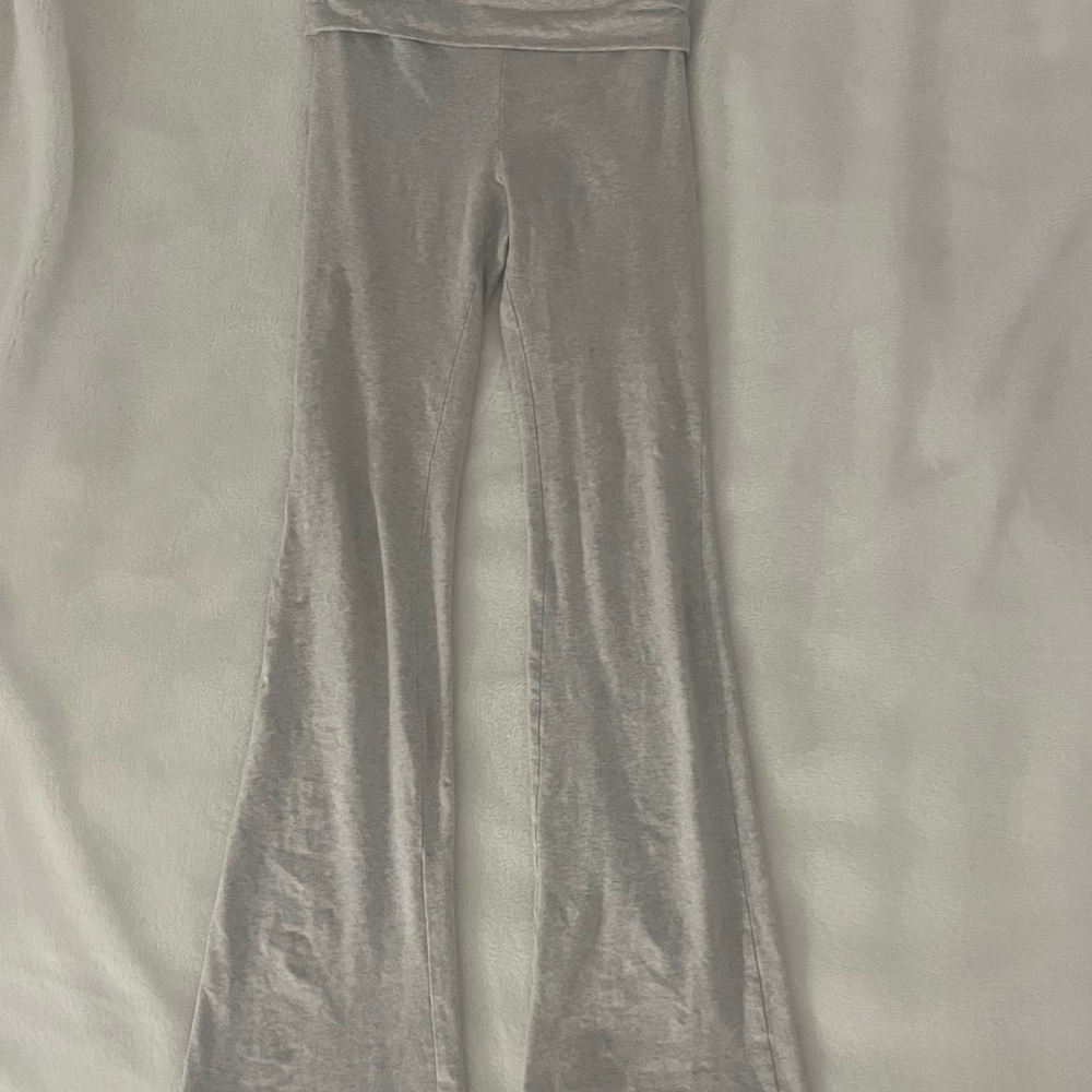 Aritzia Flared Leggings - TNA Chill